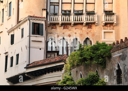 Palazzo Contarini degli Scrigni e Corfù, Rio di San Trovaso, Venise. Banque D'Images