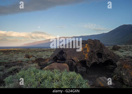 Pleine lune sur la côte d'El Hierro Frontera. Banque D'Images