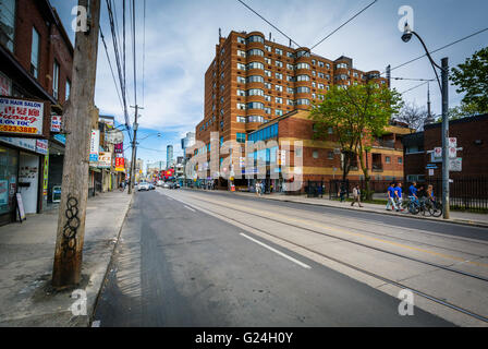 Rue Dundas Ouest, à Chinatown, à Toronto, en Ontario. Banque D'Images