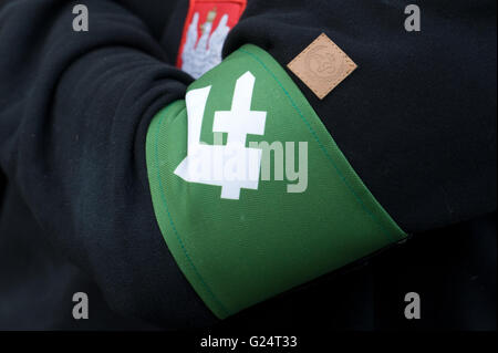 Wroclaw, Pologne. 1er mai 2016. Bande de bras d'ONR (Camp Radical National). Banque D'Images
