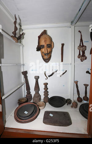 Tribu Gond Gond - articles sur l'affichage en Tribal Museum Mahur Mahur, Village, Maharashtra, Inde Banque D'Images