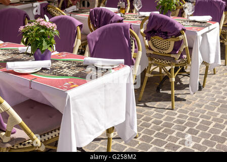 Tables confortable sur la place centrale de Copenhague. Banque D'Images