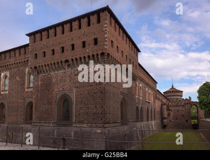 Dans la photo du mur extérieur du château Sforza (Castello Sforzesco) à Milan, Italie Banque D'Images