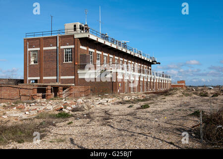 MOD abandonné bien à Eastney rivage, Fraser (bâtiments) Plage de Portsmouth, Hampshire. Angleterre, Royaume-Uni Banque D'Images