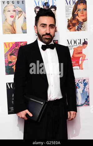 Johnny à la coca Vogue 100 Gala au Moyen-Orient Albert Pelouse, des jardins de Kensington, Londres. ASSOCIATION DE PRESSE Photo. Photo date : lundi 23 mai 2016. Crédit photo doit se lire : Ian West/PA Wire Banque D'Images