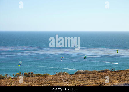 Le kitesurf à Malibu Banque D'Images