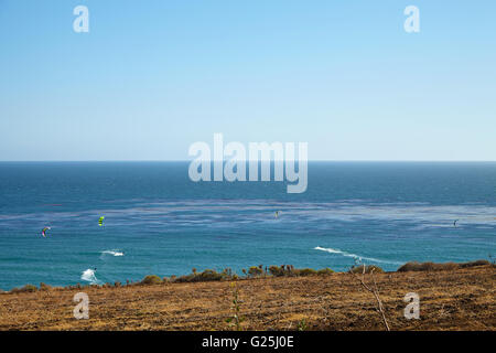 Le kitesurf à Malibu Banque D'Images