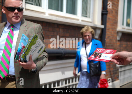 Sloane Square, London, UK 24 mai 2016 - Vote des militants laisser à l'extérieur de RHS Chelsea Flower Show Crédit : Dinendra Haria/Alamy Live News Banque D'Images