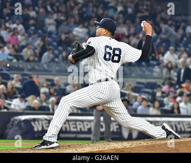 Le Bronx, NY, USA. 12 mai, 2016. Dellin Betances (Yankee), 12 mai 2016 - MLB : Dellin Betances des Yankees de New York en ligue majeure de baseball pendant les match au Yankee Stadium dans le Bronx, NY, USA. © Hiroaki Yamaguchi/AFLO/Alamy Live News Banque D'Images