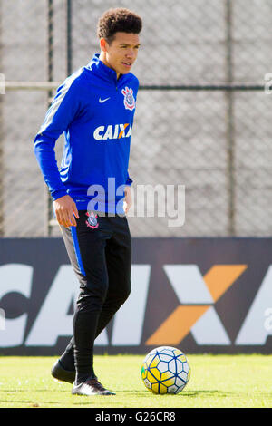 SAO PAULO, BRÉSIL - 25/05/2016 : FORMATION CORINTHIENS - Marquinhos Gabriel pendant les Corinthiens training) à l'TC Joaquim Grava, zone est de s ?o Paulo. L'équipe prépare pour jeudi&# 39;ssh agaiagainst Ponte Preta, valide pour Brasileir ?o 2016. (Photo : Marco Galv ?o / FotoArena) Banque D'Images