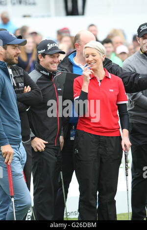 Virginia Water, Surrey, UK. 25 mai, 2016. Des stars jouer dans le Pro-Am cas avant l'/BMW PGA Championship à la controverse Wentworth Golf Club : Ici Jaime Redknapp Ricardo Gouveia et Georgie Bingham Crédit : Motofoto/Alamy Live News Banque D'Images