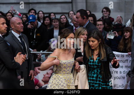 Londres, Royaume-Uni. 25 mai 2016. Emilia Clarke assiste à la première du film européen d''Me avant' dans le cinéma Curzon Mayfair à Londres. Credit : Wiktor Szymanowicz/Alamy Live News Banque D'Images