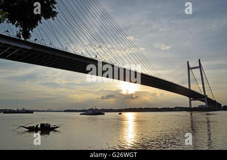 Deuxième Hooghly Bridge au coucher du soleil, Kolkata, West Bengal, India Banque D'Images