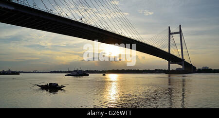 Deuxième Hooghly Bridge au coucher du soleil, Kolkata, West Bengal, India Banque D'Images