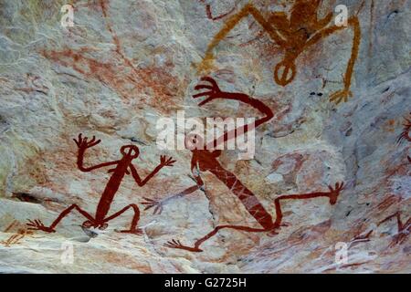 Peintures rupestres autochtones anciennes connu comme "rock art" trouvés au mont de la Rochère, à l'ouest de la terre d'Arnhem, dans le Territoire du Nord, Australie Banque D'Images