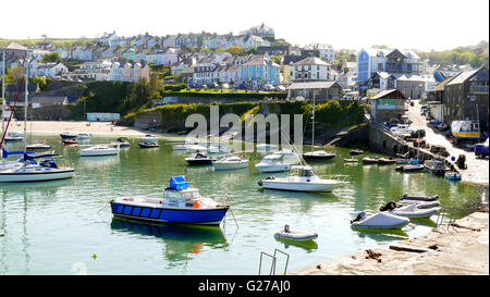 Le port et la plage de Llangrannog, Ceredigion, pays de Galles Banque D'Images