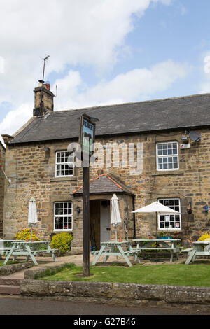 Le taureau noir pub dans Matfen, Angleterre. Un pays se distingue par la pub du village. Banque D'Images