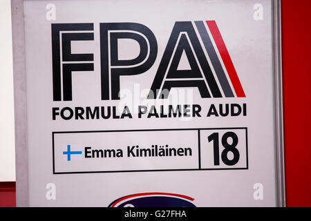 Formule Palmer Audi femelle race driver Emma Kimiläinen prépare à Brands Hatch, 2009 Banque D'Images