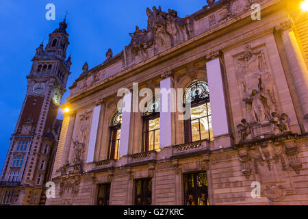 Chambre de Commerce et d'Industrie et de l'Opéra de Lille en France durant les fêtes de Noël Banque D'Images