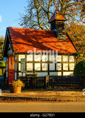 Ancienne caserne à Singleton Lancashire maintenant utilisé comme une sous-station électrique Banque D'Images