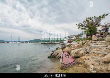 Rive de Balchik, station balnéaire et ville côtière romantique au bord de la mer Noire, Bulgarie Banque D'Images