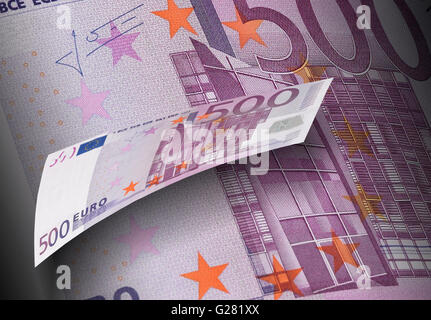 Cinq cents euro bill collage dans ton violet. Format horizontal Banque D'Images