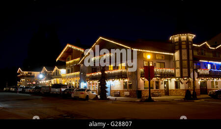 Ville de vacances ultime - Leavenworth, éclairage de Noël 2, WA, USA Banque D'Images