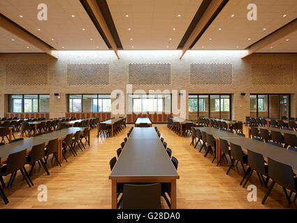 Salle à manger vide. La Grange, Sutton Bonington Campus, Nottingham, Royaume-Uni. Architecte : Faire Ltd, 2015. Banque D'Images