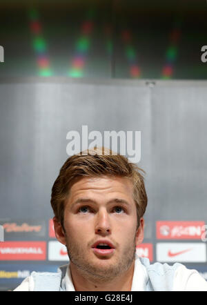 L'Angleterre Eric Dier au cours de la conférence de presse à l'Académie de football Manchester City, Manchester. Banque D'Images