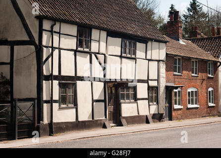 Une propriété d'époque dans un Easterton village UK Banque D'Images