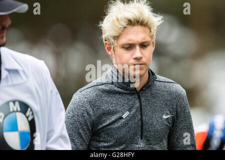 WENTWORTH, UK : Mai 25, 2016, One Direction joue dans le BMW PGA Pro-Am célébrité à Wentworth. Banque D'Images