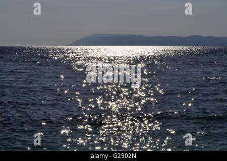 Réflexion sur la mer adriatique en Croatie, Podgora Banque D'Images