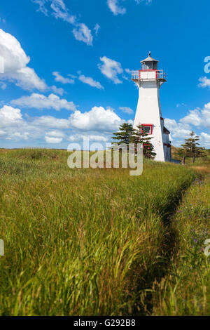 Nouvelle gamme de Londres ou feu arrière phare situé dans la région de French River, Prince Edward Island, Canada. Banque D'Images