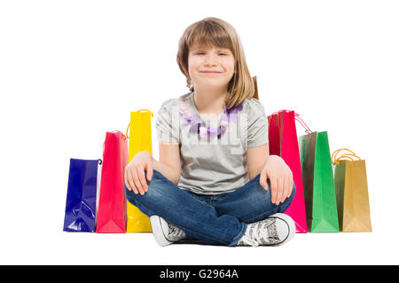 Happy smiling shopping girl isolated on white background studio Banque D'Images