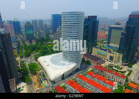 Shanghai, Shanghai, CHN. 25 mai, 2016. Shanghai, Chine - le 23 mai 2016 : (usage éditorial uniquement. Hors de la Chine), un centre de Xuanwumen - bâtiment en forme de botte à Shanghai est populaire sur l'Internet. © SIPA Asie/ZUMA/Alamy Fil Live News Banque D'Images