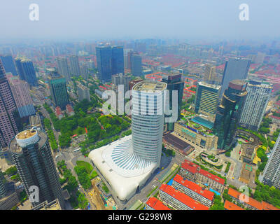 Shanghai, Shanghai, CHN. 25 mai, 2016. Shanghai, Chine - le 23 mai 2016 : (usage éditorial uniquement. Hors de la Chine), un centre de Xuanwumen - bâtiment en forme de botte à Shanghai est populaire sur l'Internet. © SIPA Asie/ZUMA/Alamy Fil Live News Banque D'Images