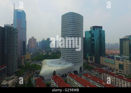 Shanghai, Shanghai, CHN. 25 mai, 2016. Shanghai, Chine - le 23 mai 2016 : (usage éditorial uniquement. Hors de la Chine), un centre de Xuanwumen - bâtiment en forme de botte à Shanghai est populaire sur l'Internet. © SIPA Asie/ZUMA/Alamy Fil Live News Banque D'Images