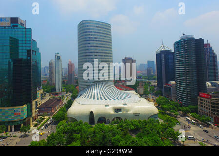 Shanghai, Shanghai, CHN. 25 mai, 2016. Shanghai, Chine - le 23 mai 2016 : (usage éditorial uniquement. Hors de la Chine), un centre de Xuanwumen - bâtiment en forme de botte à Shanghai est populaire sur l'Internet. © SIPA Asie/ZUMA/Alamy Fil Live News Banque D'Images