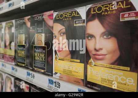 Produits capillaires L'Oréal, Rite Aid Pharmacie dans Grand Central Terminal, NEW YORK Banque D'Images