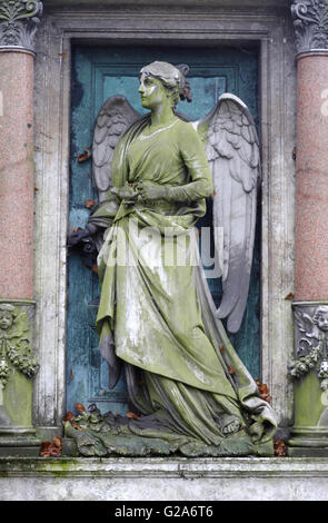 Angel, vieille tombe sculpture, cimetière, Carlsbad, République Tchèque Banque D'Images