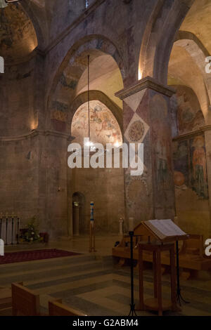 Le monastère bénédictin d'Abu Ghosh,construit par les croisés au 12ème siècle sur des vestiges romains.Israël Banque D'Images