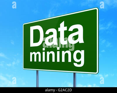 Concept de données : Data Mining on road sign background Banque D'Images