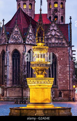 Fontaine sur Altstadtmarkt à Braunschweig Braunschweig (Brunswick), Basse-Saxe, Allemagne Banque D'Images