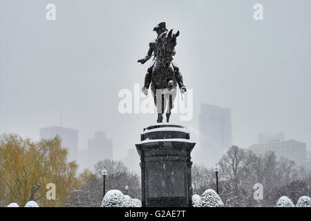 Statue de George Washington, le cheval en hiver Banque D'Images
