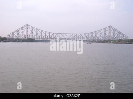 Howrah Bridge sur la rivière Hooghly, Kolkata, West Bengal, India Banque D'Images