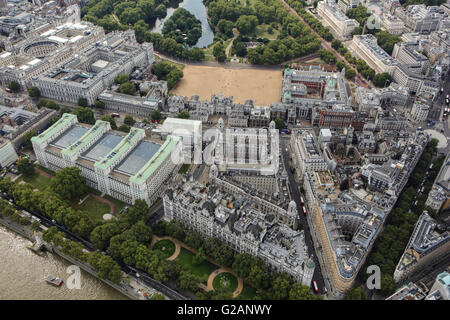 Une vue aérienne de Northumberland Avenue et Horse Guards Parade à Londres Banque D'Images