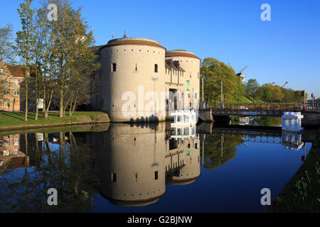 La cité médiévale porte Kruispoort (1400) à Bruges, Belgique Banque D'Images