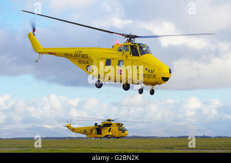 Westland Whirlwind XJ729 et Sea KingXZ596 Helicopters, à la vallée de la RAF Banque D'Images