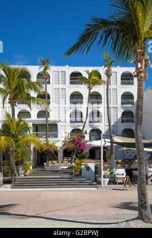 Holland House Hotel sur Grand Bay Beach, Sint Maarten, Philipsburg, Netherlands Antillies Banque D'Images