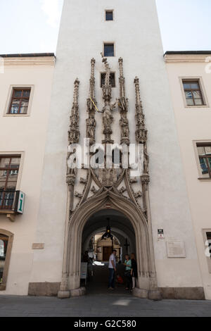 Le portail de l'Ancien hôtel de ville de Brno, capitale de Moravie, en République tchèque, de l'UNION EUROPÉENNE Banque D'Images